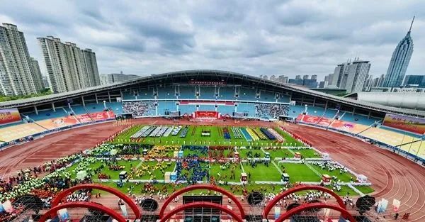 高露達(dá)茅山泉攜手十六運(yùn)，運(yùn)動逐夢行！